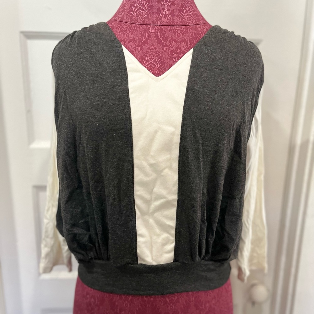 Elhoffer Designs Smuggler Crop Sweatshirt. Size M/L